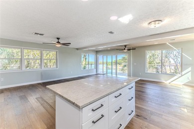 Waterfront paradise! This fully renovated 2-bedroom, 2-bath - photo 33