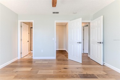 Waterfront paradise! This fully renovated 2-bedroom, 2-bath - photo 44