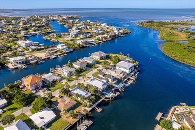 Waterfront paradise! This fully renovated 2-bedroom, 2-bath - photo 50
