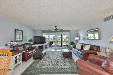 Coastal Dream Awaits..... Wake up to breathtaking water views - photo 8