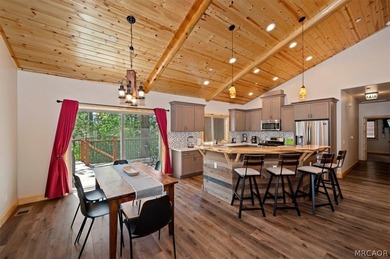 Experience the charm of mountain living in this beautifully - photo 10