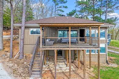 Welcome to this beautifully updated 3 bed, 2 bath home in a - photo 3