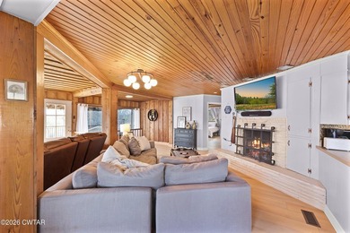 Welcome to this beautifully updated 3 bed, 2 bath home in a - photo 4