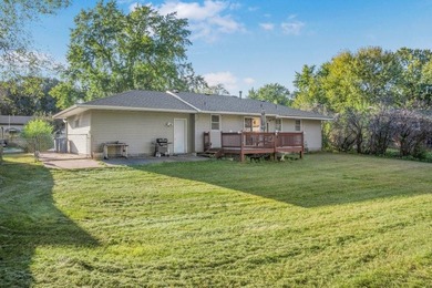 Pride of ownership shines in this well-cared-for home, lovingly - photo 8