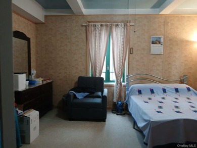 A beautiful one bedroom Condo In Parkchester well maintained - photo 5