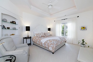 Immaculate, 5 BD 3.5 BA 3,022-sq-ft like-new contemporary in - photo 17
