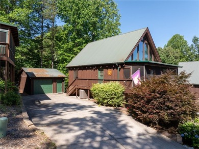 Affordable lake living! Furnished Lake Keowee Cabin! - photo 1