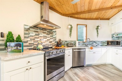 Experience one of the most unique properties on Lake Holcombe! - photo 9