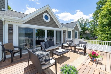 Immaculate, 5 BD 3.5 BA 3,022-sq-ft like-new contemporary in - photo 35