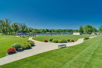 Immaculate, 5 BD 3.5 BA 3,022-sq-ft like-new contemporary in - photo 45