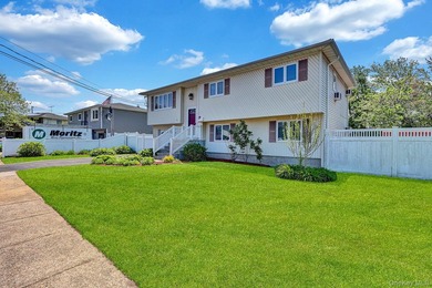 Wide-Line High Ranch featuring 4-5 bedrooms, 2 Full Baths, a Den - photo 4