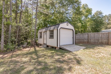 Beautiful newer home with an open floor plan featuring 4 - photo 4