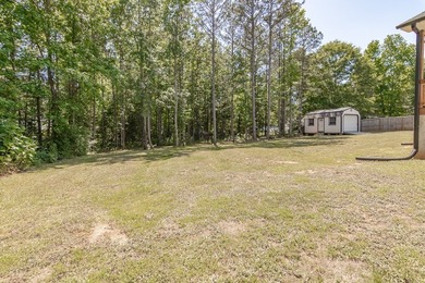Beautiful newer home with an open floor plan featuring 4 - photo 5
