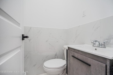 Beautiful New Construction - Semi-Attached Home. Experience - photo 11
