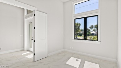 Experience the pinnacle of waterfront luxury living in this - photo 4