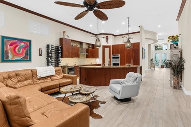 This beautifully upgraded 3BR/3BA residence in Mizner Country - photo 14