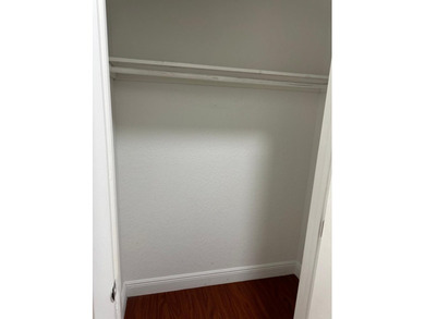 ''AS IS AS SALE'' Beautiful 3-bedroom, 1.5-bathroom townhouse - photo 16