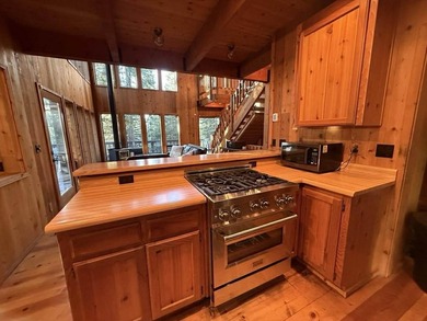 Spacious mountain home located in the highly desirable Lake - photo 19
