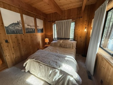 Spacious mountain home located in the highly desirable Lake - photo 20