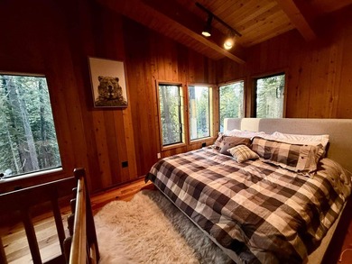Spacious mountain home located in the highly desirable Lake - photo 28