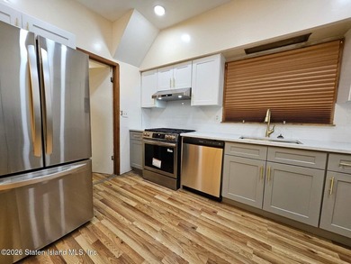 Hot Sale: Prime 2-Family Detached Home at 232 Hylan Blvd, Staten - photo 8