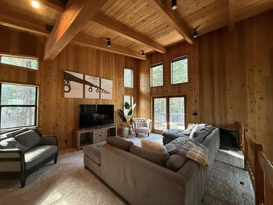 Spacious mountain home located in the highly desirable Lake - photo 30