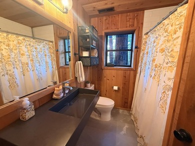 Spacious mountain home located in the highly desirable Lake - photo 37