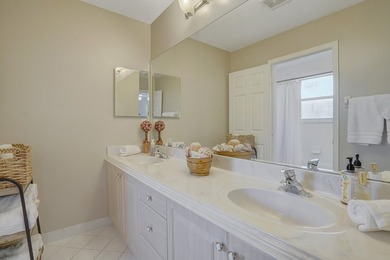 Searching for a home that truly impresses? Your search ends - photo 44