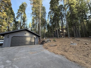Spacious mountain home located in the highly desirable Lake - photo 47
