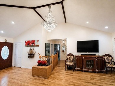 Enter into luxury with this elegant brick ranch, perfectly - photo 5