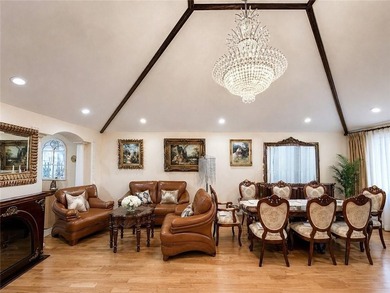Enter into luxury with this elegant brick ranch, perfectly - photo 7