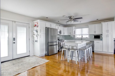 Welcome to 4 Sophia Lane - minutes from the Verrazano Bridge - photo 10