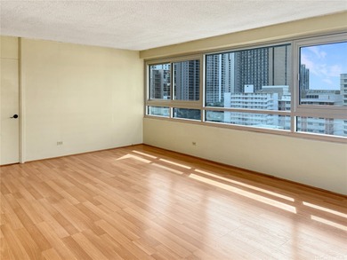 Very quiet and private building. Fairway Manor has only 4 units - photo 3