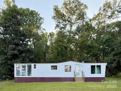 Lake Home For Sale in Fort Lawn, South Carolina