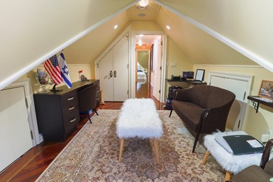 2555 West Street, Brooklyn, NY - Luxury 6-Bedroom Home with - photo 19