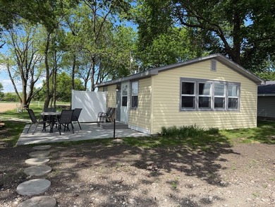 Turn-key cabin on Enemy Swim Lake! Freshly renovated, fully - photo 2