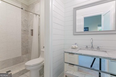 Exquisitely renovated 4BR/3.5BA home with bonus room in Reynolds - photo 23