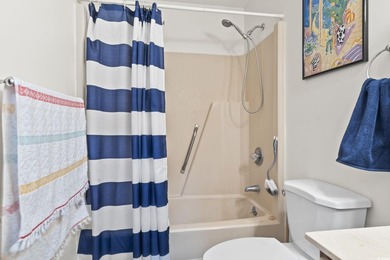 Fully furnished, turnkey one-bedroom, one-bathroom second-floor - photo 24