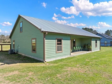 Welcome to your like-new 2023-built home! This pristine - photo 28