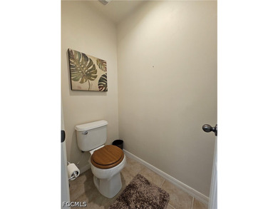 Welcome to this beautifully maintained, fully furnished - photo 30