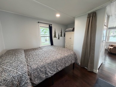 Turn-key cabin on Enemy Swim Lake! Freshly renovated, fully - photo 10