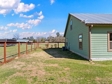 Welcome to your like-new 2023-built home! This pristine - photo 31