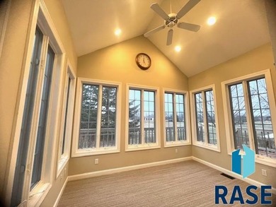 Prime executive office opportunity overlooking the 18th green in - photo 4