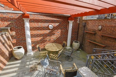 2555 West Street, Brooklyn, NY - Luxury 6-Bedroom Home with - photo 46