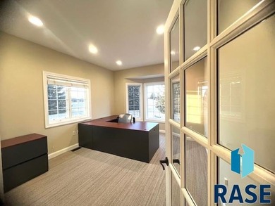 Prime executive office opportunity overlooking the 18th green in - photo 10