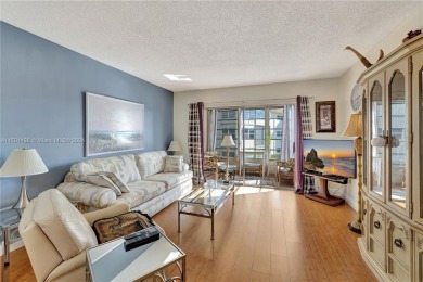 Lake Condo For Sale in Lauderdale Lakes, Florida