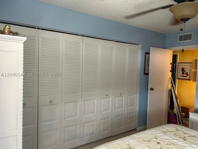 3BED/2BA - CORNER UNIT - FURNISHED - LARGE SCREENED BALCONY WITH - photo 14