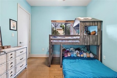 Welcome to this beautifully maintained, newer construction home - photo 14