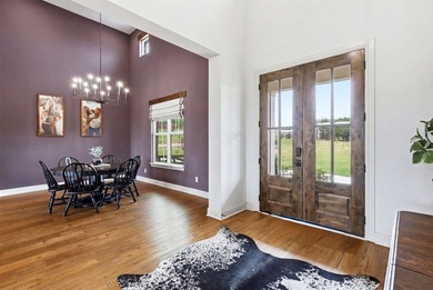 Welcome to this exceptional single-level custom home, completed - photo 14