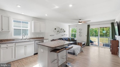 Enjoy easy living in the sought-after Pendleton golf course - photo 18